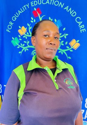 Teacher Freddah - Assistant Teacher